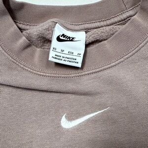 Nike Beige Crewneck Sweatshirt